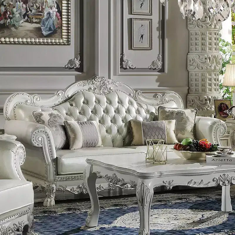 Canapé de Dresde 85,5 po en cuir synthétique et finition blanc cassé - Acme Furniture : Rembourrage capitonné traditionnel avec clous décoratifs