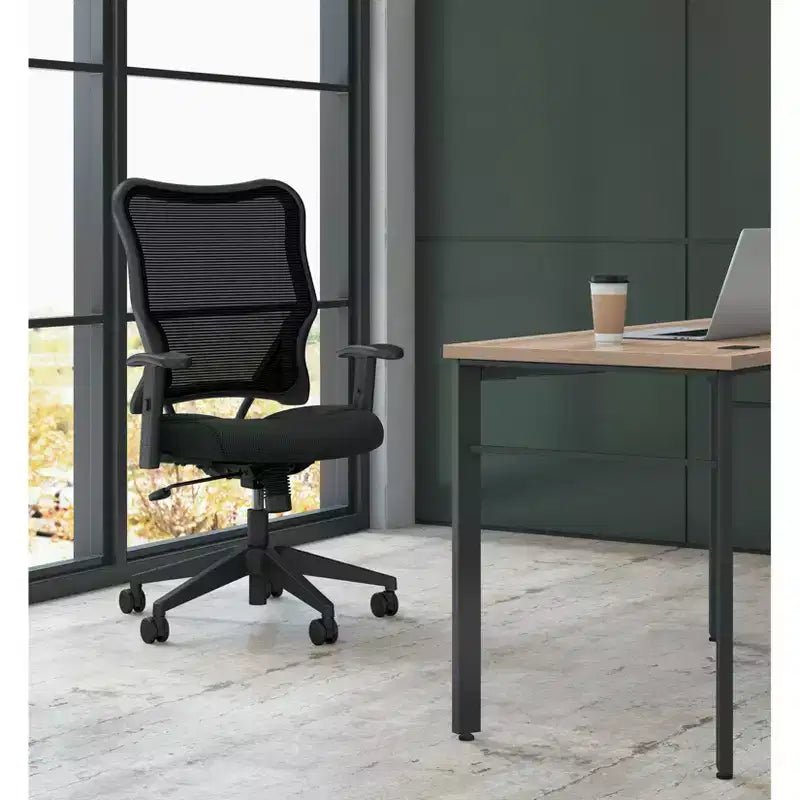 Chaise de travail à dossier haut en maille