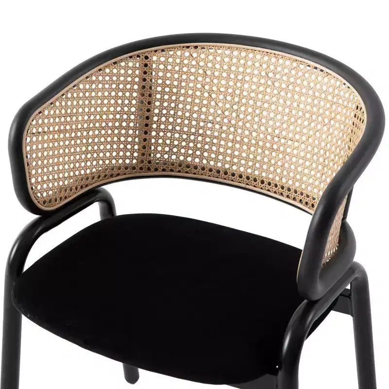 Chaise de salle à manger moderne avec structure noire