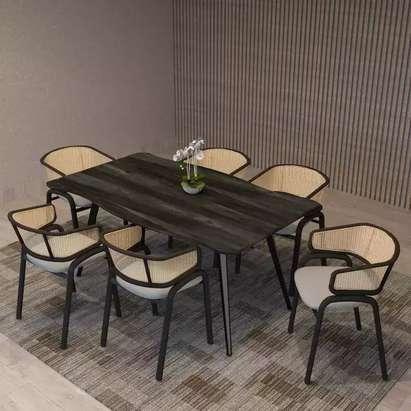 Chaise de salle à manger moderne avec structure noire
