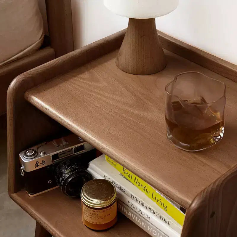 Table de chevet à LED avec station de recharge sans fil