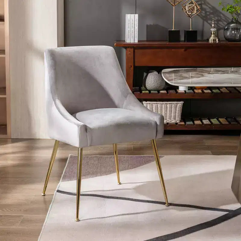 Fauteuil d'appoint en velours capitonné avec pieds en métal